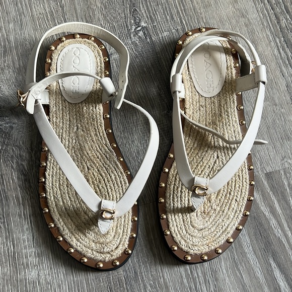 Coach Gracey Sandal - Leather (color - Chalk)  size 5.5B - Picture 3 of 4